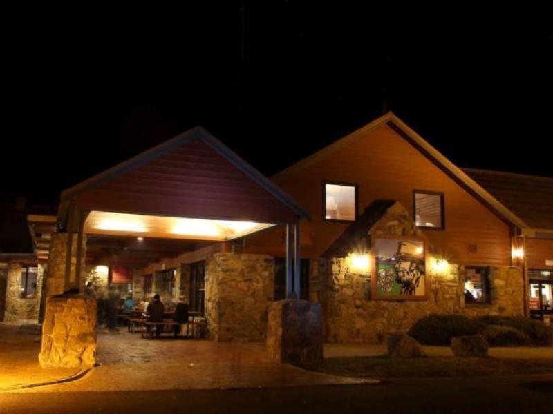 The Station Hotel Jindabyne Dış mekan fotoğraf