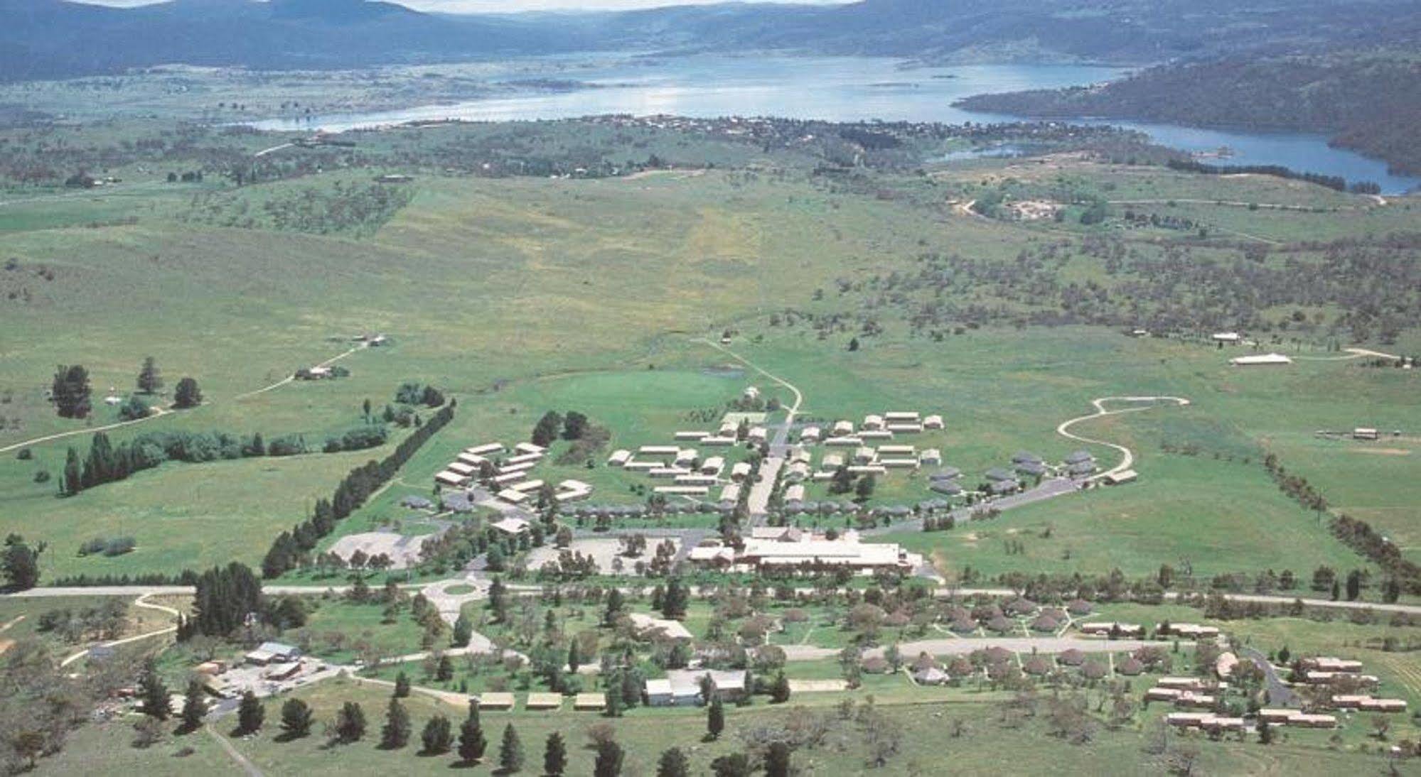 The Station Hotel Jindabyne Dış mekan fotoğraf